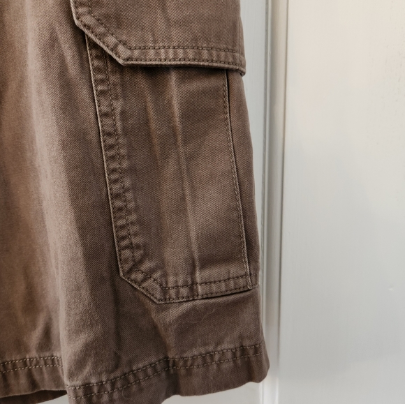 Columbia Cargo Shorts Army Green. Size 36W 10 L. - Picture 3 of 6